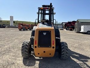 Chariot élévateur 2023 Case 586H prêt à fonctionner en excellent état avec un prix compétitif - Product Image 2