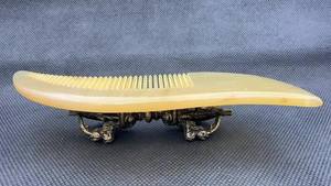 Peine de Cuerno de Búfalo Natural Orgánico, Pulido, Estilo Amor, Hecho a Mano, Antiestático, de Dientes Anchos, para Peinar Barba y Cabello, para Hombres y Mujeres - Product Image 6