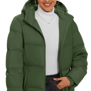 Chaqueta acolchada con diseño personalizado para mujer, chaqueta con cremallera para mujer, chaqueta impermeable de invierno con capucha de tendencia, fabricante al por mayor - Product Image 1