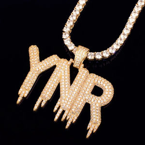 Colgante de Plata de Ley 925 de Alta Calidad con Nombre Personalizado y Letras con Incrustaciones de Diamantes Moissanite VVS1 - Product Image 5