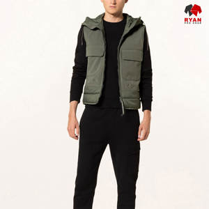 Gilet matelassé imperméable personnalisé Ryan Pro Gear pour hommes Fermeture éclair Respirant et anti-boulochage Options de logo OEM - Product Image 1