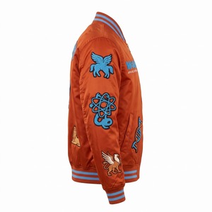 Chaqueta Bomber Personalizada para Hombre MA-1, Satén Naranja Quemado, Azul Cielo, Parche de Cabeza de Alien en Chenille, Logotipo Personalizado Bordado OEM - Product Image 4