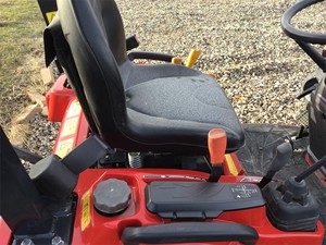 Tracteur utilitaire compact Massey Ferguson GC1723E 2020, moteur diesel 22,5 CV - Product Image 4