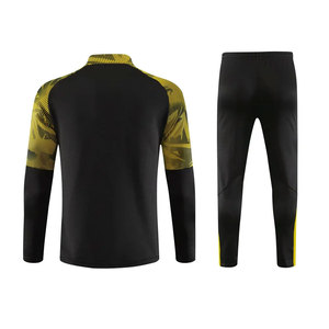 Men New Tracksuit Customized 2025 Best Selling Men Casual Fitness Tracksuit Custom Size Men Sports Fitness Tracksuit Sets - Product Image 3