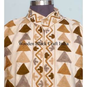 Chaqueta Bordada Suzani Hecha a Mano, Estilo Terciopelo, Abrigo Floral Multicolor, Chaqueta de Moda Étnica de Inspiración Vintage para Mujer - Product Image 3