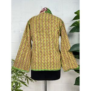Chaqueta Vintage Kantha con Costuras Dori, Diseño Único Hecho a Mano, Estilo Boho Chic, Reversible, Corta, con Decoración de Patchwork para Primavera - Product Image 5