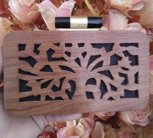 Pochette en bois d'acacia avec chaîne détachable, pochette de mariée, pochette en bois brun faite à la main - Product Image 1