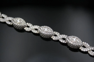 Pulsera de Eslabones con Incrustaciones de Piedras, Tono Plateado, Joyería Brillante, Estilo Protector, Pulsera de Moda para Hombre y Mujer - Product Image 3