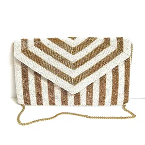 Pochette à main perlée faite à la main pour des occasions élégantes, fêtes et mariages – Pochette perlée haut de gamme pour un look chic en soirée et pour mariées - Product Image 5