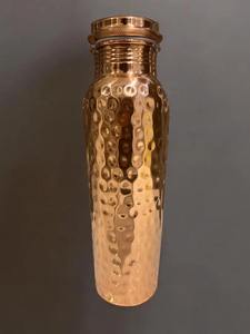 Bouteille d'eau en cuivre pur 100% avec motifs de diamants complexes Verres d'hydratation sains élégants pour la vente à l'exportation - Product Image 4