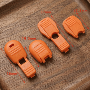 Terminales de Cordón de Plástico de Nylon de Color Personalizado con Bloqueo para Cordones de Mochilas, Equipaje y Prendas - Product Image 3