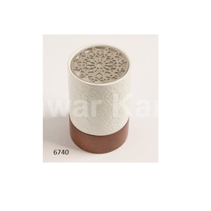 Quemador Oud de forma redonda de Metal y madera decorativo para el hogar de lujo, pieza central de mesa de diseño único, artículo decorativo para boda - Product Image 1