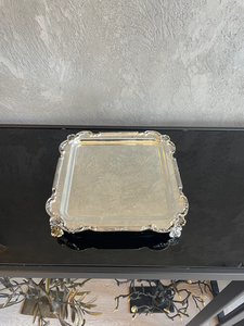 Plateau de service moderne en laiton au look élégant, adapté aux restaurants, hôtels et maisons contemporaines au quotidien - Product Image 3