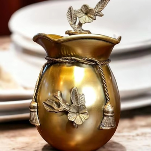 Recipiente económico de latón ligero y elegante para tiendas pequeñas para almacenamiento de alimentos, tarro de latón elegante de bajo costo - Product Image 1