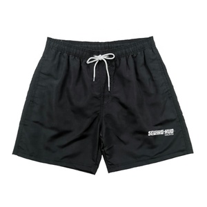 Pantalon tricoté personnalisé pour hommes Oem Maillot de bain réglable en polyester avec poches Short de bain pour hommes - Product Image 3