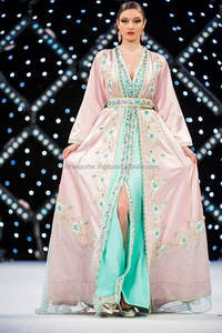 Caftan à col en V en deux pièces avec style ouvert sur le devant avec perles brillantes et broderie Travail fantastique Look pour vêtements islamiques - Product Image 2