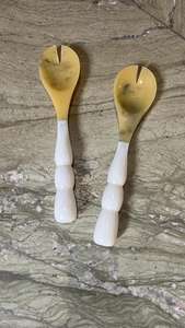 Juego de servidor de ensalada de resina remolino respetuoso con el medio ambiente de 2 uds cuchara y tenedor par de tenedor de cuchara de resina veteada de lujo para cocina y vajilla - Product Image 5