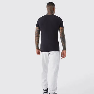 Pantalón de chándal con dobladillo de doble capa con estampado gráfico de estilo urbano, pantalones ligeros de algodón suave y cómodos transpirables para hombre - Product Image 3