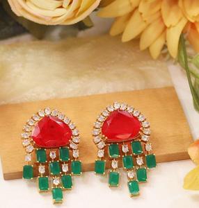 ต่างหูดีไซน์เนอร์คุณภาพพรีเมียม ชุบทอง ประดับด้วยเพชร CZ ดีไซน์หรูหรา เหมาะสำหรับงานแต่งงานและงานปาร์ตี้ สำหรับผู้หญิงและเด็กผู้หญิง - Product Image 2