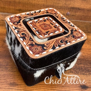 Hand Tooled Leather Portable Luxury Jewelry Organizer High Quality Cowhide Leather Travel Jewelry Cases Ring Earring Jewelry Box - Product Image 1