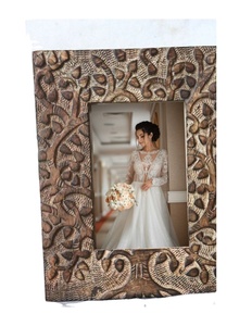 High Quality Vintage <b>5x7</b> Wooden Photo <b>Frame</b> Unique Classical Design Home Office Decor Natural Wood Material New Arrival - Product Image 1