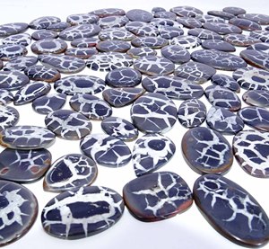 หินธรรมชาติขนาดฟรีไซส์ผสมรูปทรงเรียบหินอัญมณีจากผนังกั้น - Product Image 2