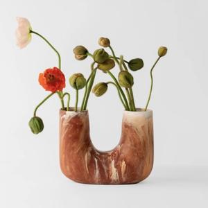 Vase à fleurs en résine de luxe de style nordique avec des motifs de dinosaures, en forme et en taille personnalisées, fait à la main en couleur rouge - Product Image 2