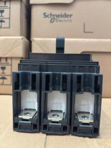 Schneider เบรคเกอร์ NSX100NTM80D แบบกะทัดรัด C10N3TM080ใหม่415VAC 50kA 50/60Hz ความสามารถในการทำลาย - Product Image 3