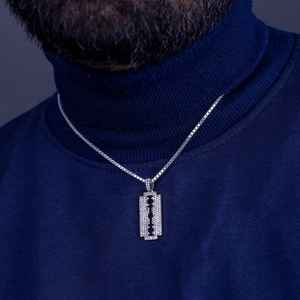 Collar Unisex de Plata de Ley 925 con Colgante Cristiano de Cuchilla de Afeitar con Circonita Cúbica AAA, Regalo para Hermano, Joyería Hip Hop - Product Image 3