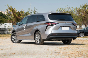 Toyota Sienna MPV Híbrido Enchufable Usado 2023, Auto Usado con Caja de Cambios Automática, Asientos de Cuero, Cámara Trasera Oscura - Product Image 5