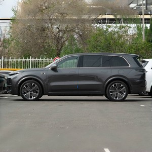 รถยนต์ไฮบริดไฟฟ้า L9 SUV Ultra Pro Max มือสอง รุ่น Li9 ปี 2023-2025 ระยะทางวิ่ง 601-700 กม. แบตเตอรี่ 50-70 กิโลวัตต์ชั่วโมง - Product Image 3