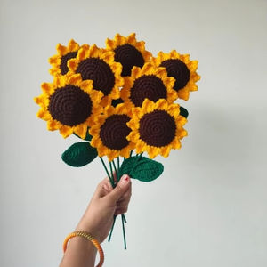 Fait à la main Vibrant Jaune Tournesol Crochet Artisan Travail Écologique Joyeux Décor À La Maison pour Diwali - Product Image 1