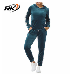 Chándal de terciopelo de dos piezas sólido de talla grande personalizado para mujer, chándal de terciopelo transpirable para ropa informal de invierno, conjunto de ropa - Product Image 6