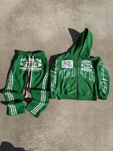 Ensemble survêtement 2 pièces personnalisé avec impression graphique en strass pour homme, couleur personnalisable, pantalon de survêtement évasé, sweat à capuche zippé et jogging pour homme - Product Image 2