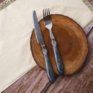 Juego de cubiertos de metal hechos a mano de estilo vintage, porciones de cena ecológicas para restaurantes y hoteles - Product Image 1