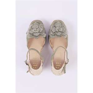 Alpargata cerrada con punta en cuña - Product Image 4