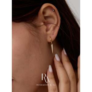 Pendientes Colgantes de Oro Vermeil con Diamantes, Diseño de Espiga Pavimentada y Antideslustre, Estilo Gagger - Product Image 4