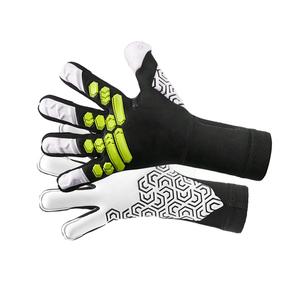 Gants de football de gardien de but en cuir robuste avec design antidérapant et respirant personnalisables pour une utilisation sportive unisexe - Product Image 4