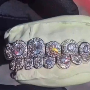 Hip Hop personalizado 925 dientes de plata Grillz Iced Out Moissanite diamante Grillz dientes joyería de plata mejor precio - Product Image 4