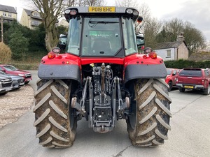 Precio al por mayor disponible en stock Massey Ferguson 6714S Loader Tractor 4WD Equipo agrícola para la venta - Product Image 2