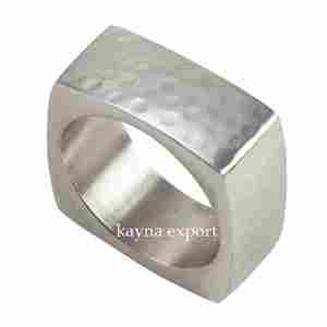 แหวนรองผ้าเช็ดปากหรูหราขายดี ชุบทอง ทำจากโลหะ อลูมิเนียม เหล็ก สำหรับงานแต่งงาน งานเลี้ยง และโต๊ะอาหาร ดีไซน์ทรงกลม สำหรับใช้ในครัว มีสินค้าพร้อมส่ง - Product Image 5