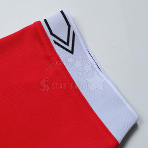 ชุดเสื้อฟุตบอลสำหรับผู้ชายชุดฟุตบอลเสื้อเจอร์ซี่กางเกงขาสั้นแห้งเร็วระบายอากาศได้ดีสำหรับฝึกซ้อมแบบทีม - Product Image 4