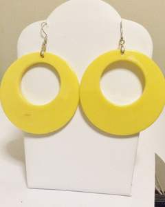 Pendientes Colgantes de Resina Moldeados a Mano, Duraderos, en Colores Mixtos, para Bodas y Festividades, de la Marca Bold MOHSIN HANDICRAFTS - Product Image 4