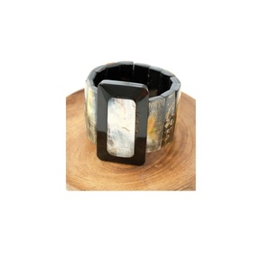 Brazalete de Cuerno de Búfalo de Alta Calidad, Excelente Precio, Nuevos Estilos, Brazalete de Cuerno Natural Altamente Pulido para Mujer, Regalo, Uso en Fiestas - Product Image 4