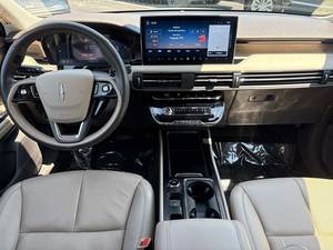 Pre-owned Clean 2023 Lin-coln Corsair Reserve Turbo Premium FWD - Product Image 5