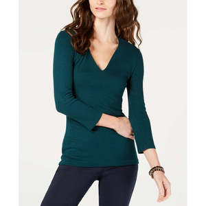 INC International Concepts Top casual da donna con scollo a V, verde, nelle taglie Petite e Large - Product Image 1