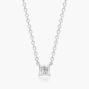 Pendentif solitaire en diamant taillé princesse Charme élégant pour femme - Product Image 2