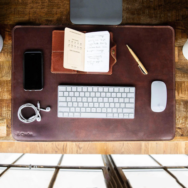 Hot Selling Genuine Leather Non-Slip Eco-Friendly Office Desk Pad Laptop Writing Mat for Home Office Personalized Customizable