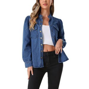 Chemise en jean légère en coton pour femme au design classique avec fermeture à boutons et col - Product Image 2