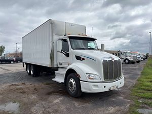 Precio Justo para Camión Furgoneta Usado Peterbilt 579 2019 con Carrocería de Furgoneta de Carga para Entrega Comercial - Product Image 1